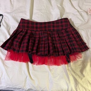 Royal bones garter skirt